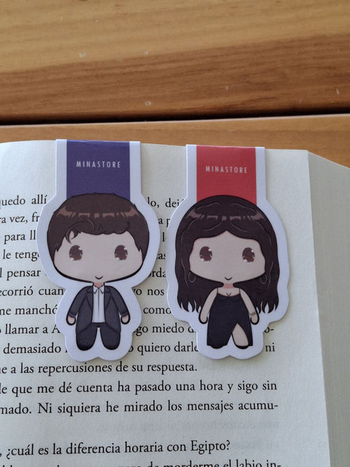 NICOLAS Y EMILY-SIN ETIQUETAS (marcapagina magnetico)