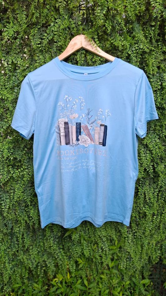Camiseta “Booktrovert”